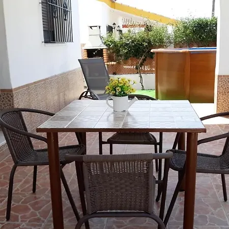 Trujillo Con Piscina Сasa de vacaciones *