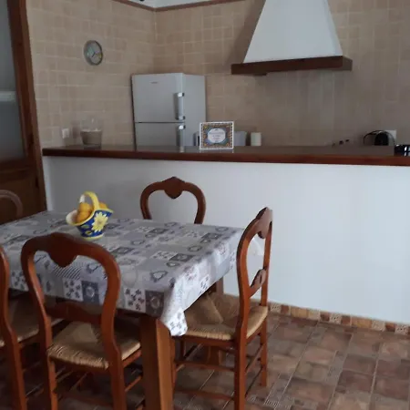 Trujillo Con Piscina Сasa de vacaciones *